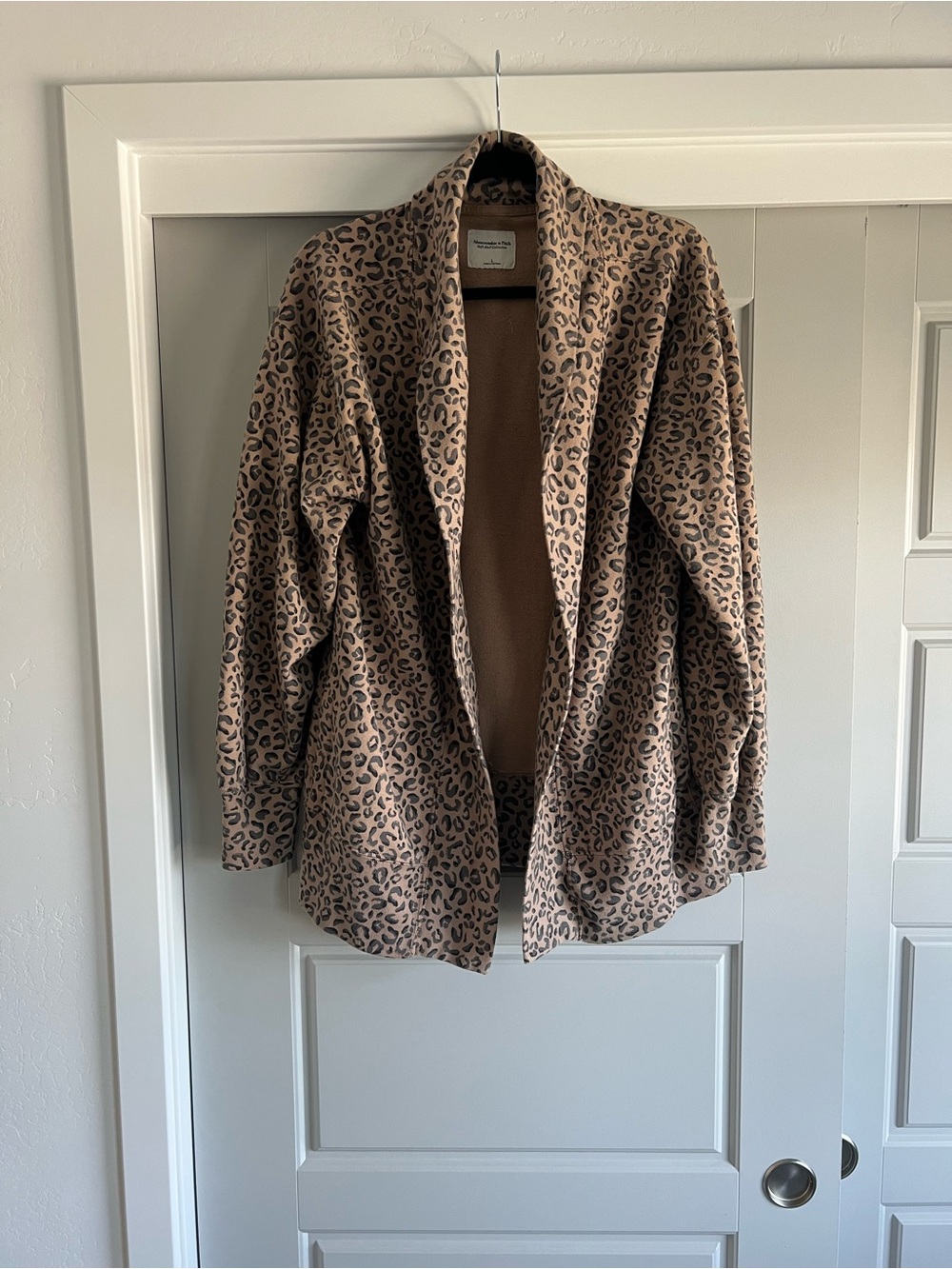 Abercrombie and Fitch Leopard Print Cardigan - Soft A&F Collection - L